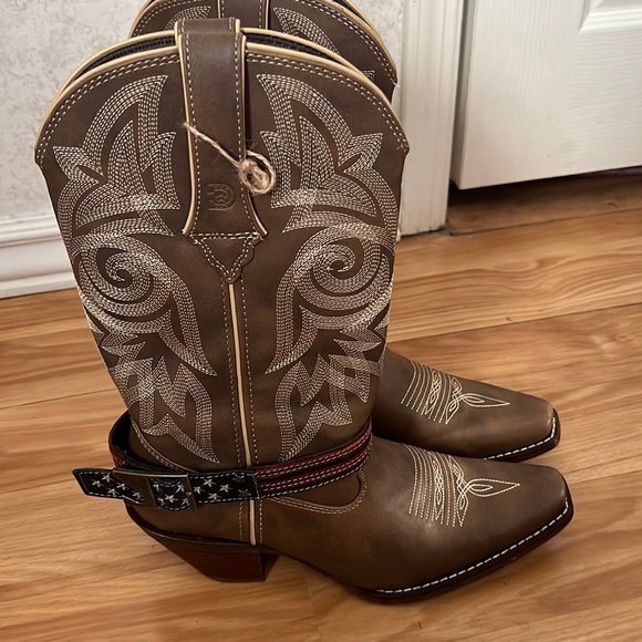 Boots - Picture 1 of 6